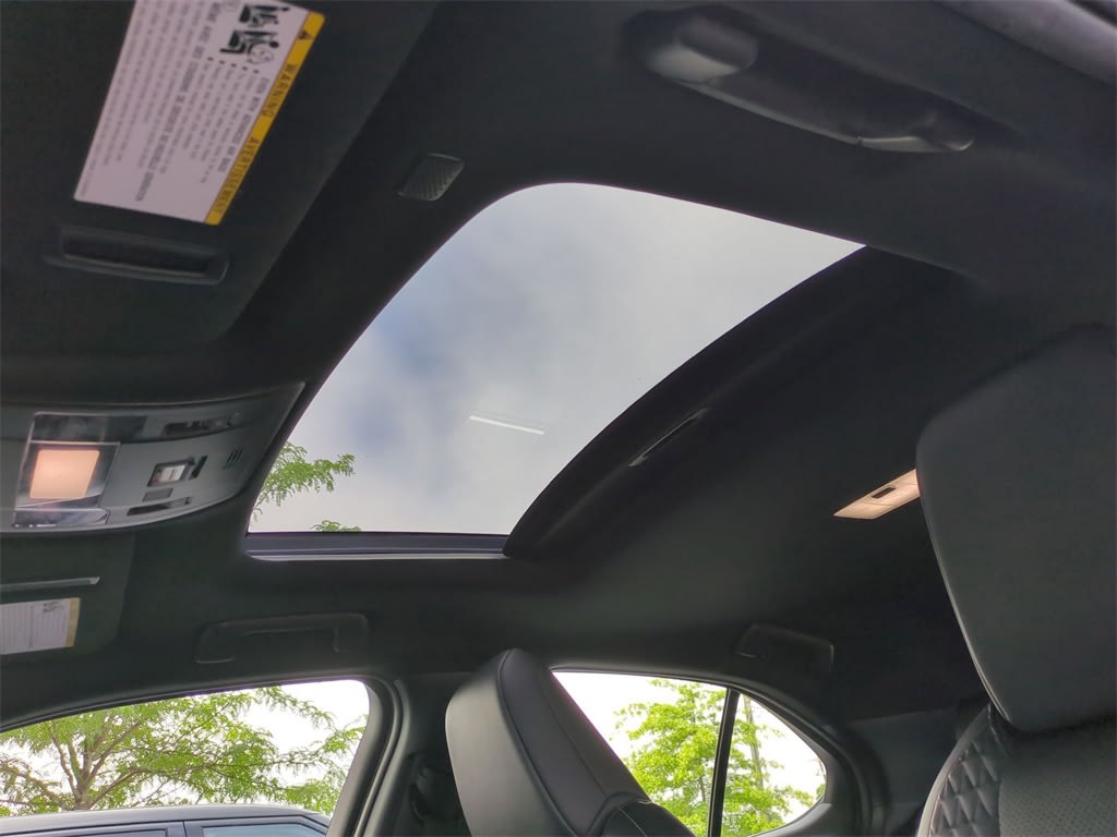 Thumbnail: 2022 Lexus UX - 28