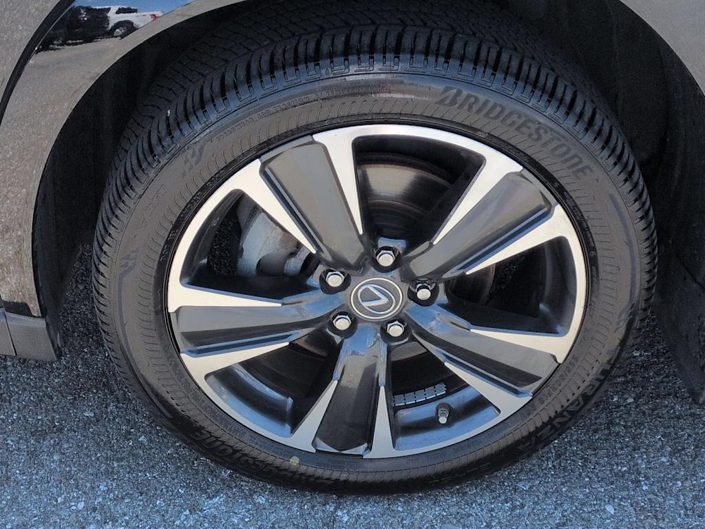 Thumbnail: 2024 Lexus UX - 8