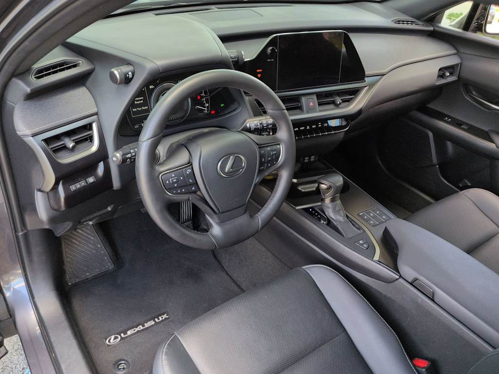 Thumbnail: 2023 Lexus UX - 2