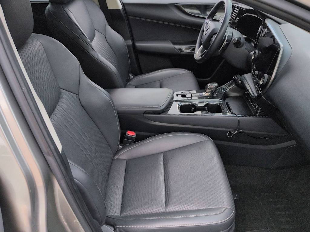 Thumbnail: 2024 Lexus ES - 31