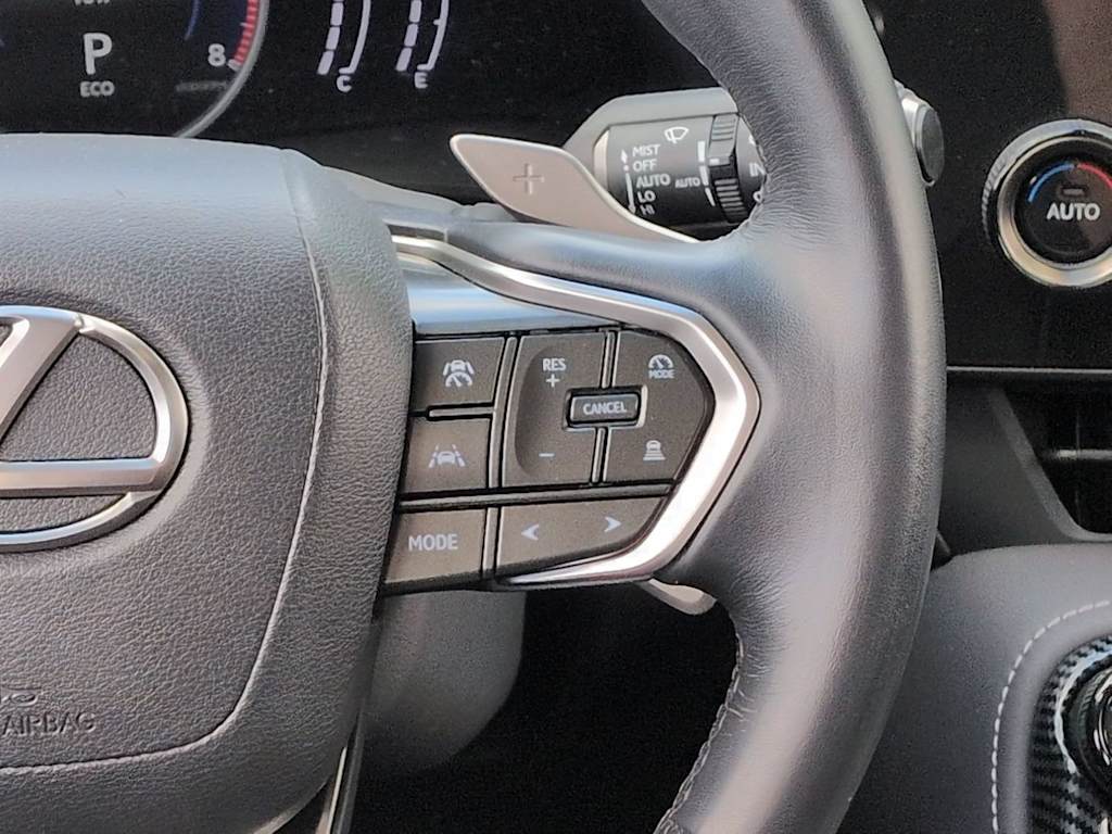 Thumbnail: 2024 Lexus ES - 33