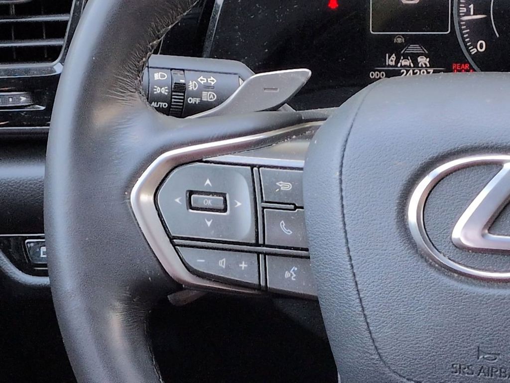 Thumbnail: 2024 Lexus ES - 32