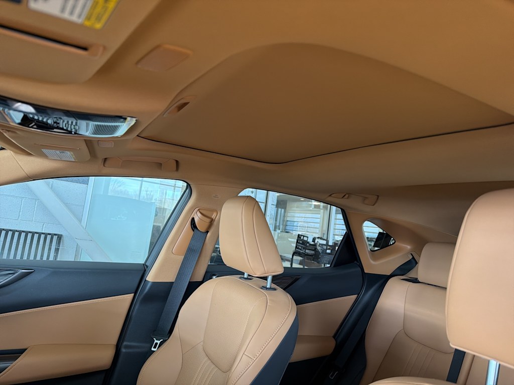 Thumbnail: 2025 Lexus ES - 16