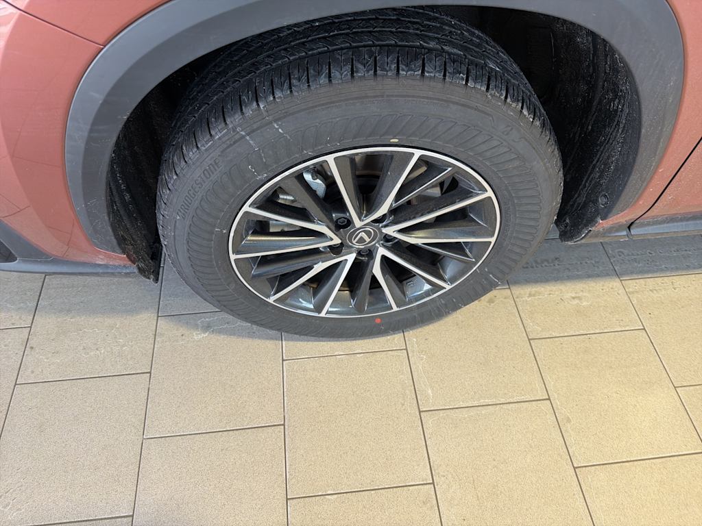 Thumbnail: 2025 Lexus ES - 15