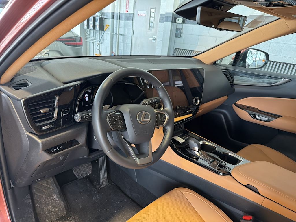 Thumbnail: 2025 Lexus ES - 2