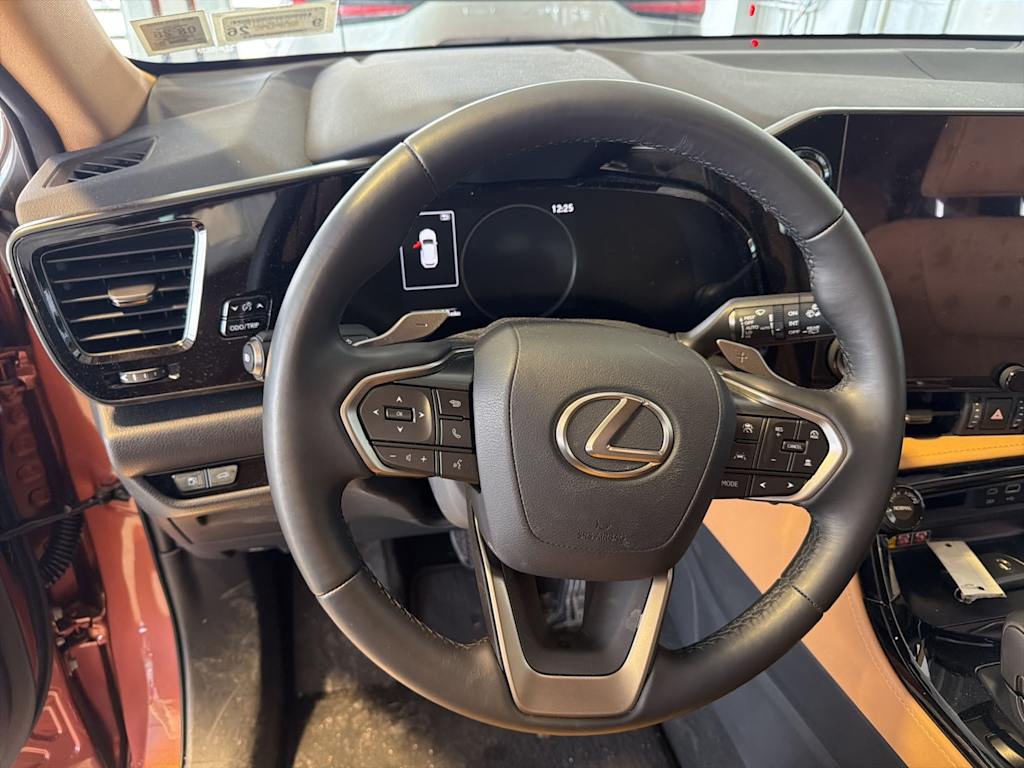 Thumbnail: 2025 Lexus ES - 8