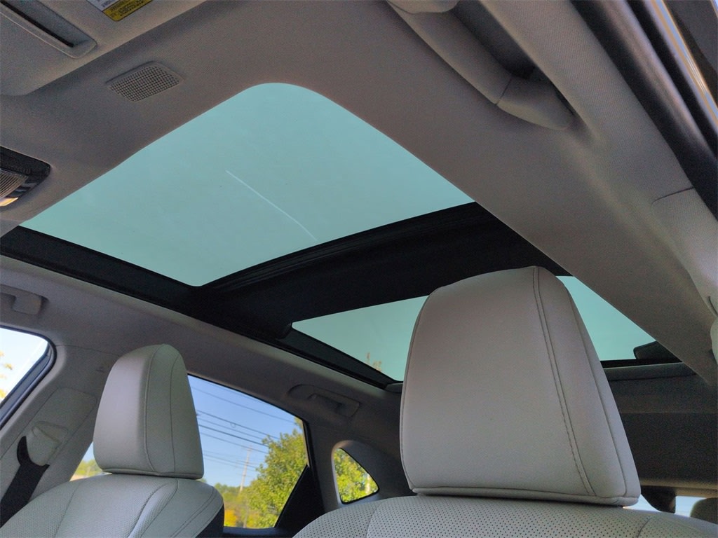 Thumbnail: 2025 Lexus ES - 29