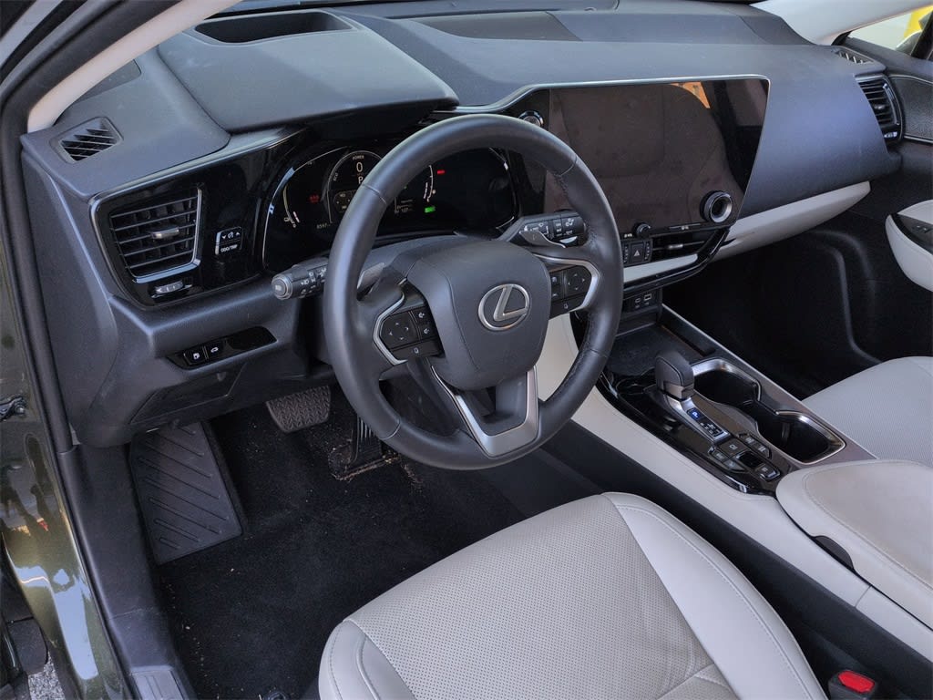 Thumbnail: 2025 Lexus ES - 2