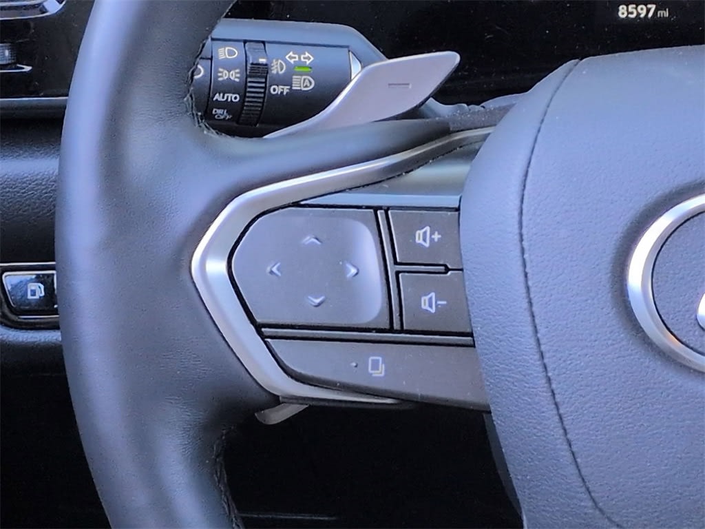 Thumbnail: 2025 Lexus ES - 33