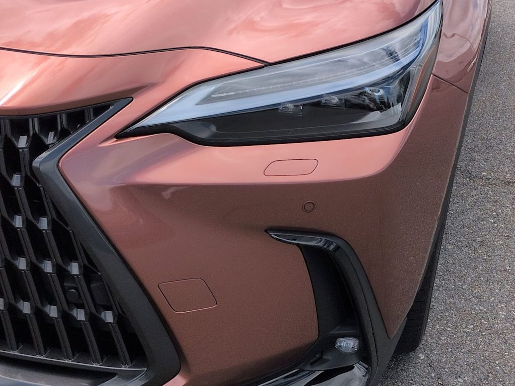 Thumbnail: 2025 Lexus ES - 26