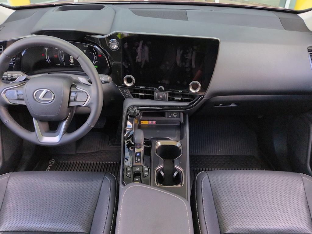 Thumbnail: 2025 Lexus ES - 10