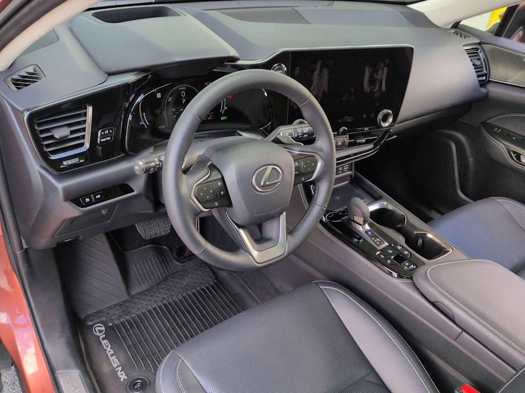 Thumbnail: 2025 Lexus ES - 2