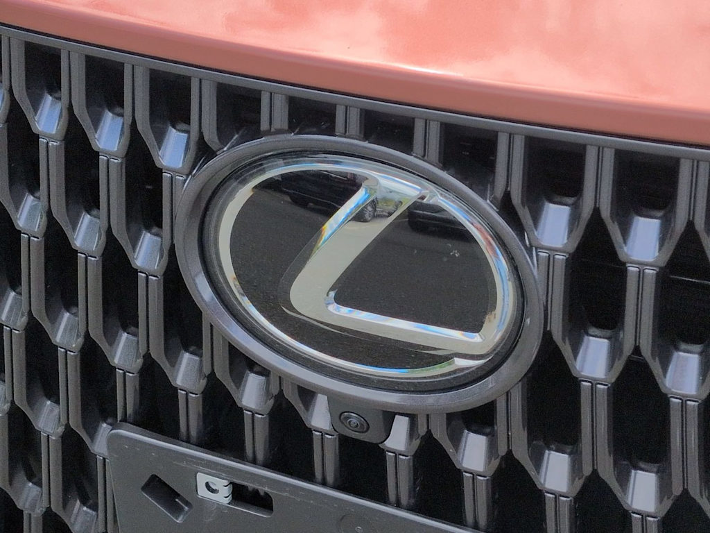 Thumbnail: 2025 Lexus ES - 9