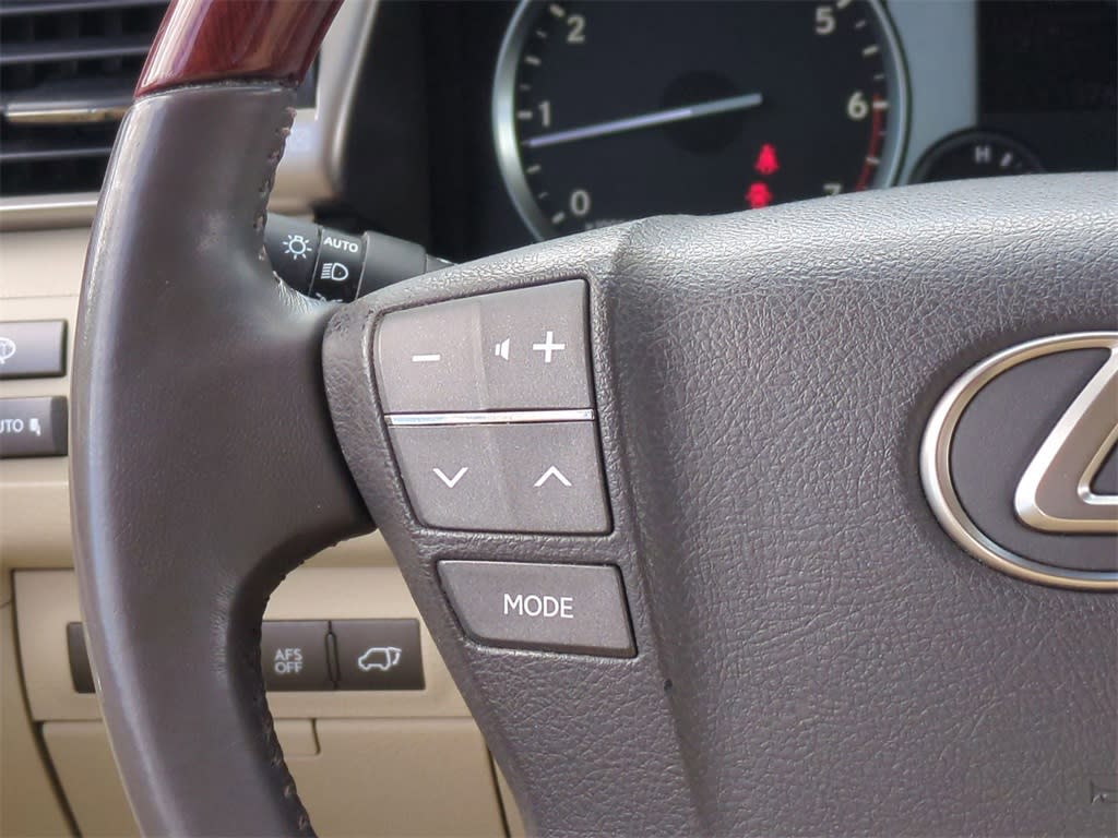 Thumbnail: 2013 Lexus LX - 32