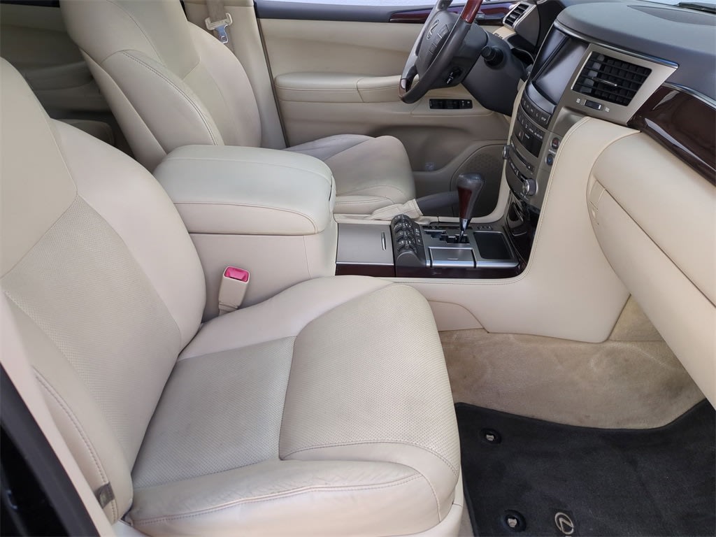 Thumbnail: 2013 Lexus LX - 31