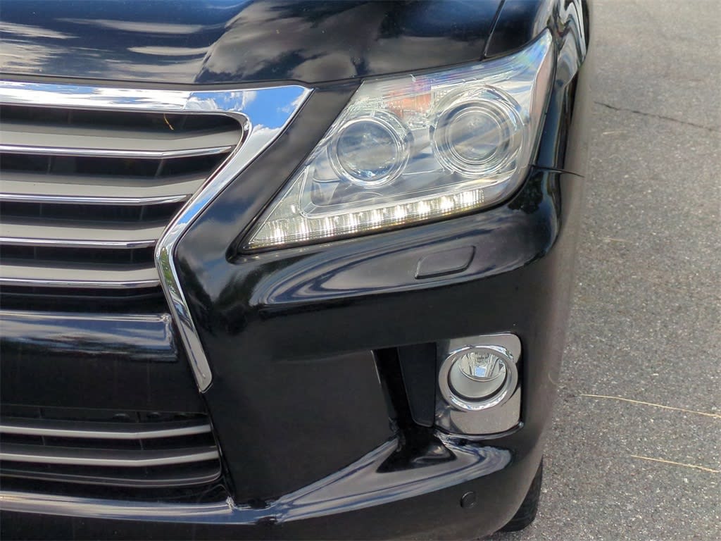 Thumbnail: 2013 Lexus LX - 24