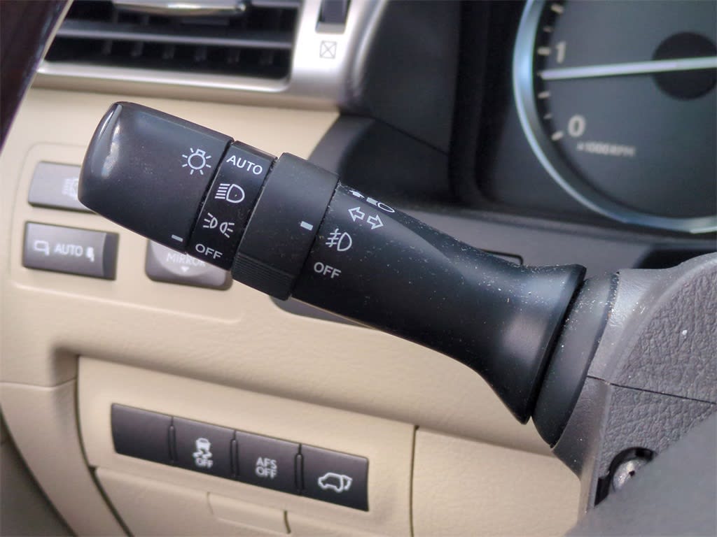 Thumbnail: 2013 Lexus LX - 15