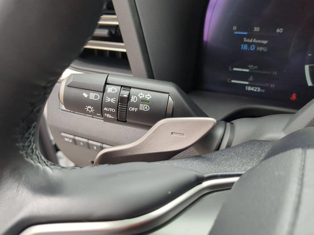 Thumbnail: 2024 Lexus ES - 19