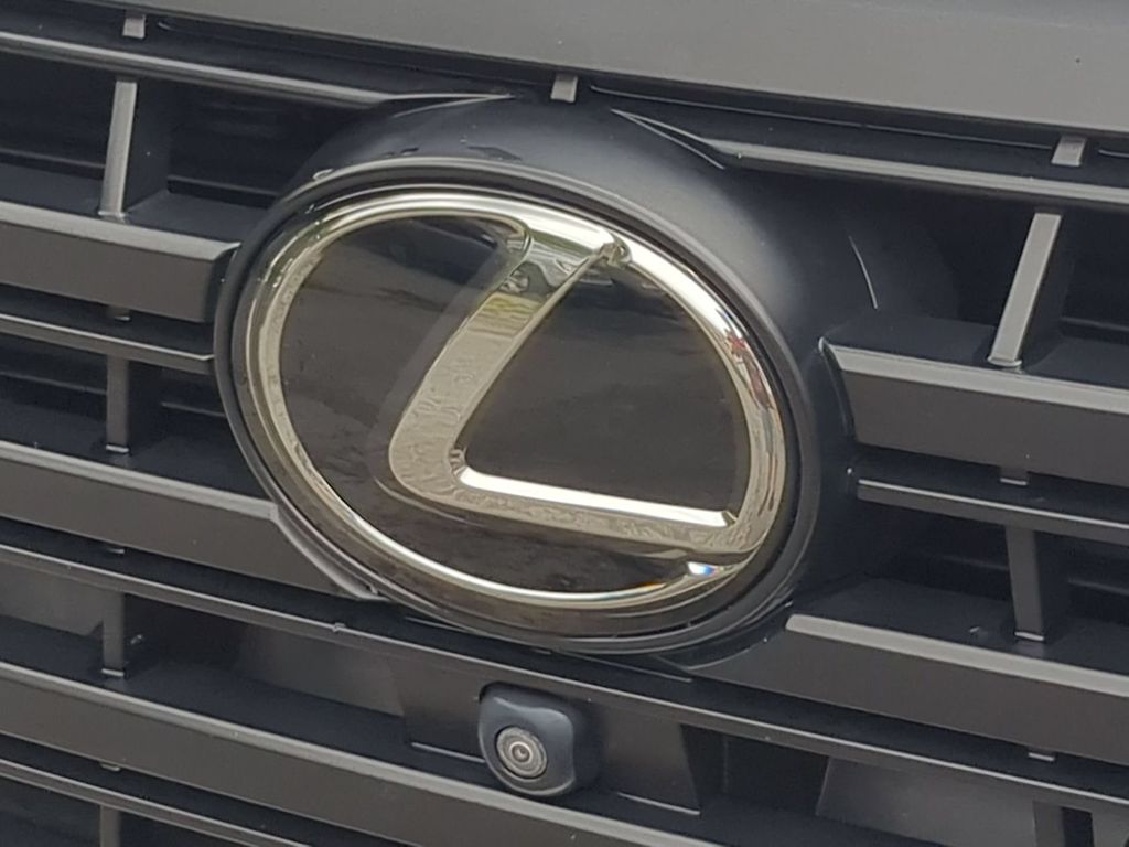 Thumbnail: 2024 Lexus ES - 7
