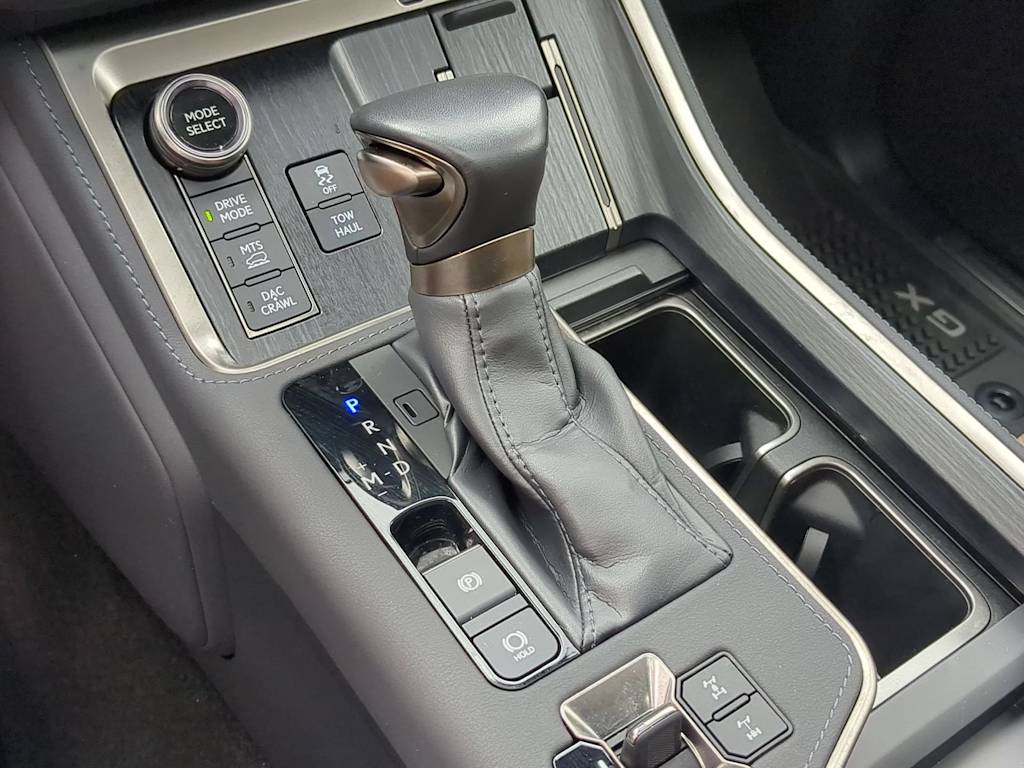Thumbnail: 2024 Lexus ES - 16