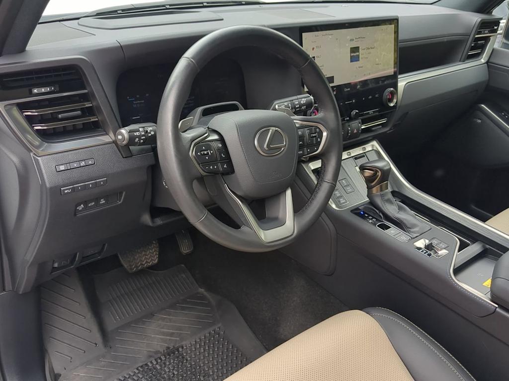 Thumbnail: 2024 Lexus ES - 2