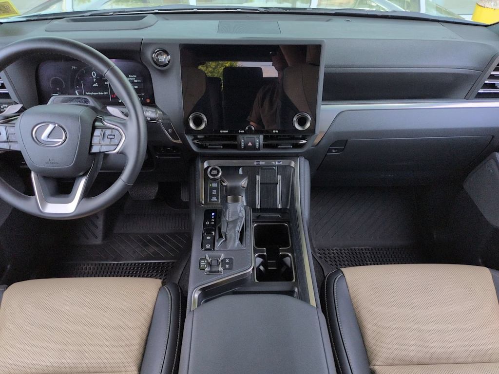 Thumbnail: 2025 Lexus ES - 10