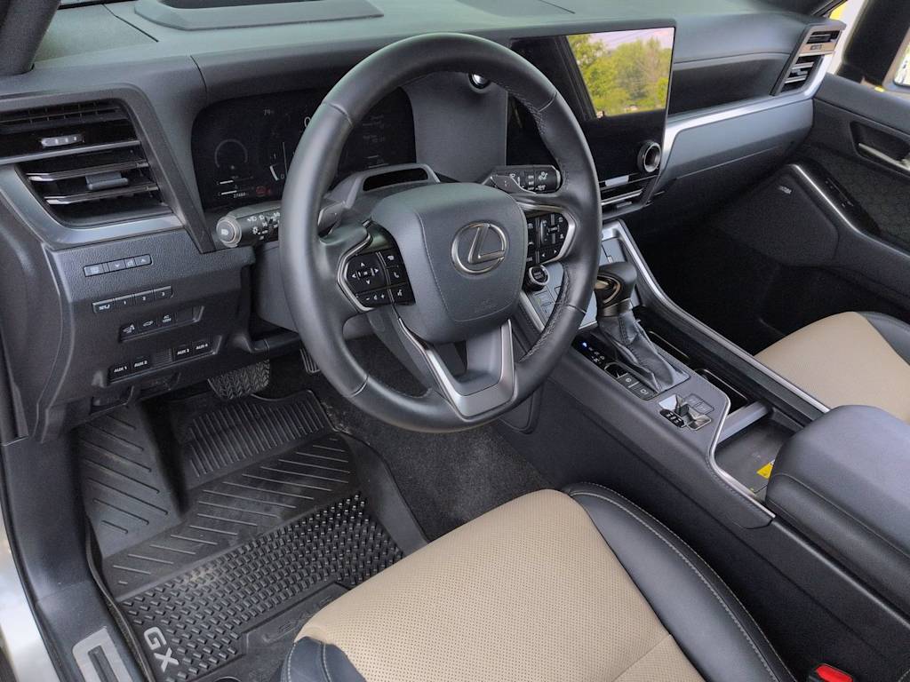 Thumbnail: 2025 Lexus ES - 2