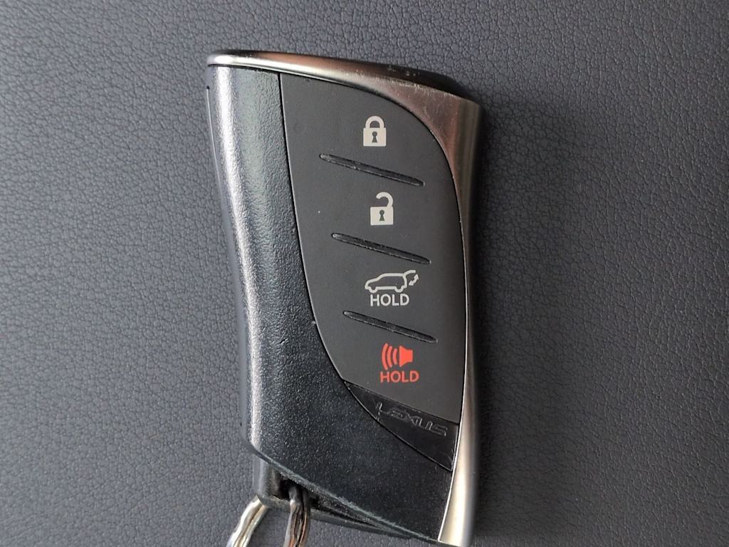 Thumbnail: 2025 Lexus ES - 19