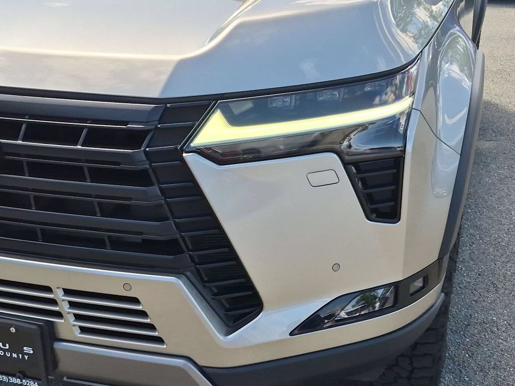 Thumbnail: 2025 Lexus ES - 25