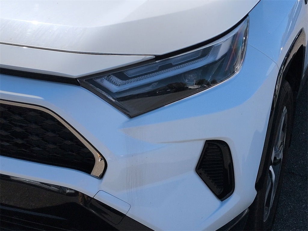 Thumbnail: 2022 Toyota RAV4 - 25