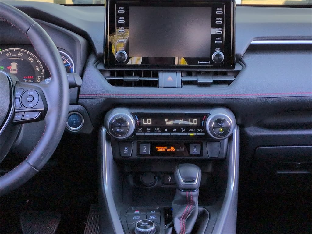 Thumbnail: 2022 Toyota RAV4 - 14