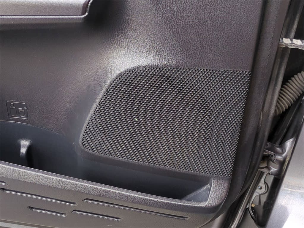 Thumbnail: 2016 Toyota RAV4 - 34