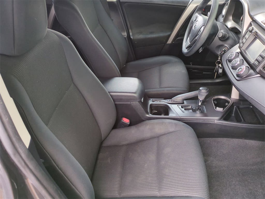 Thumbnail: 2016 Toyota RAV4 - 29