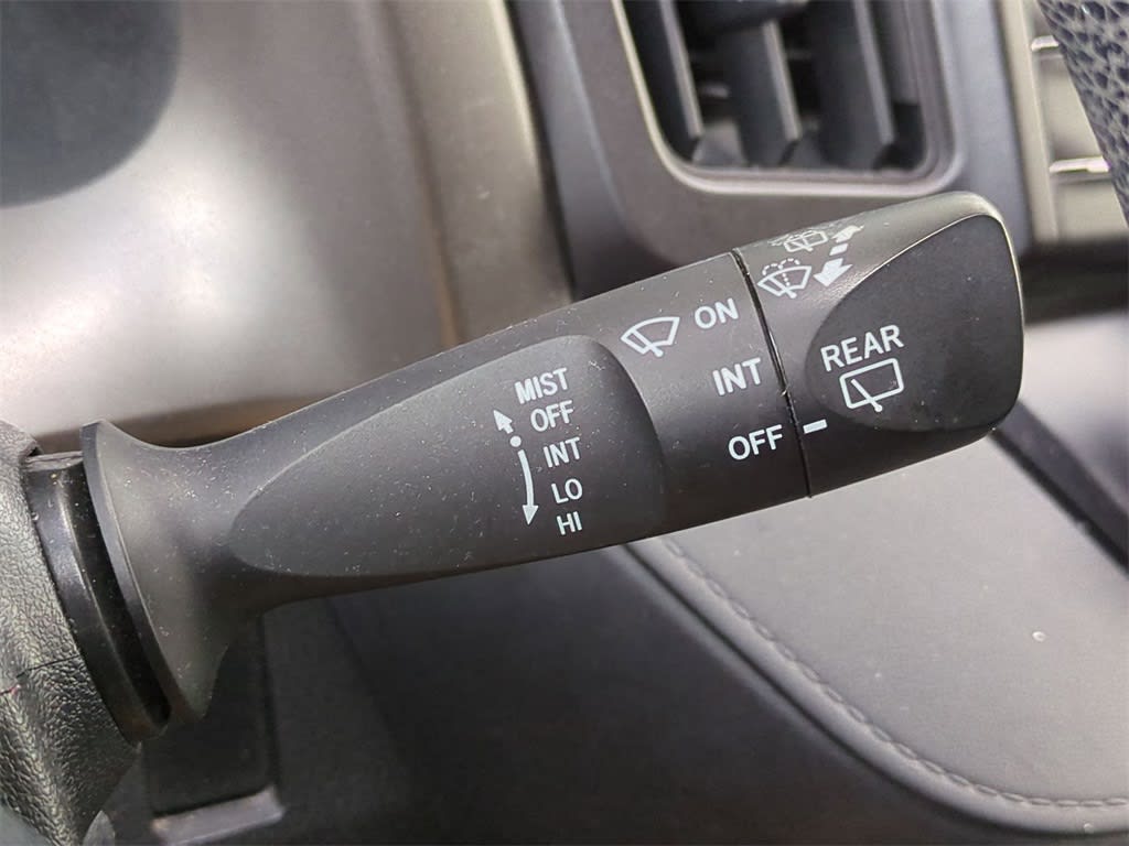 Thumbnail: 2016 Toyota RAV4 - 32