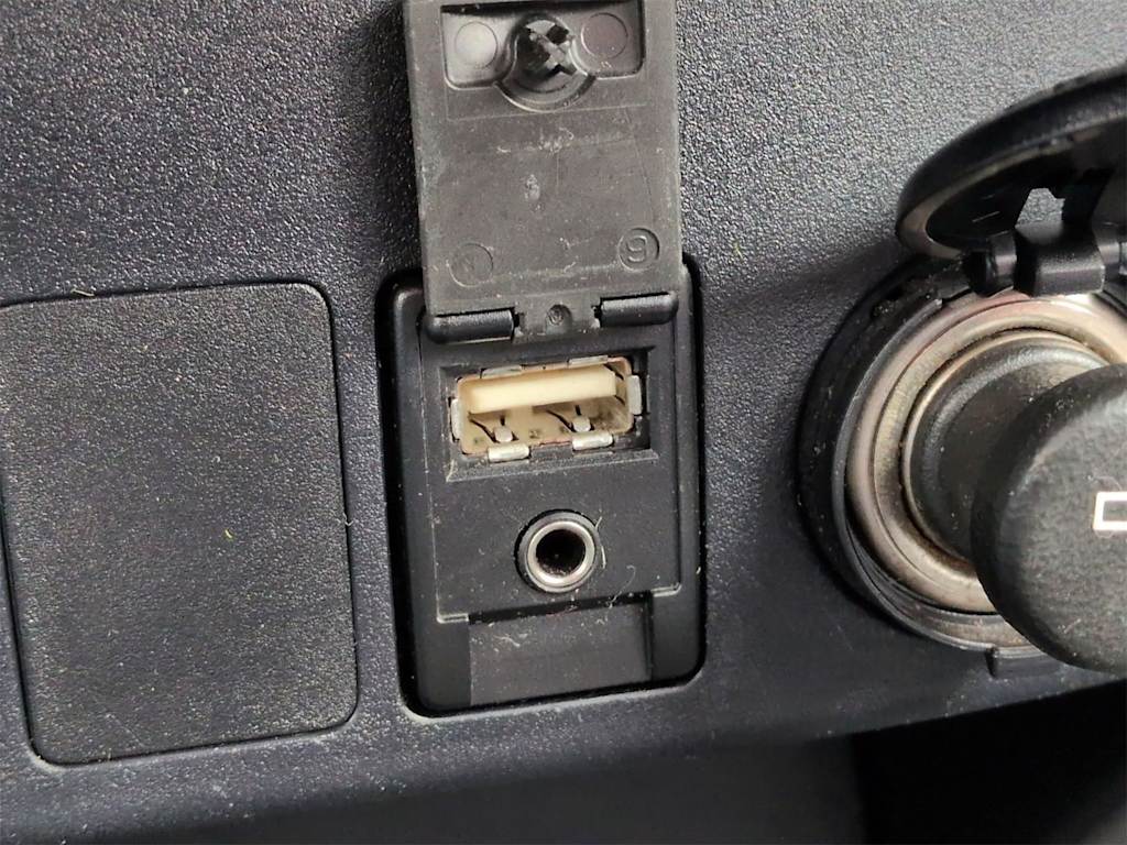 Thumbnail: 2016 Toyota RAV4 - 38