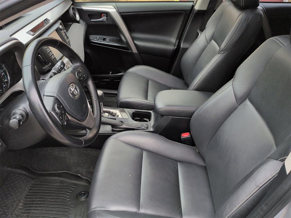 Thumbnail: 2016 Toyota RAV4 - 10