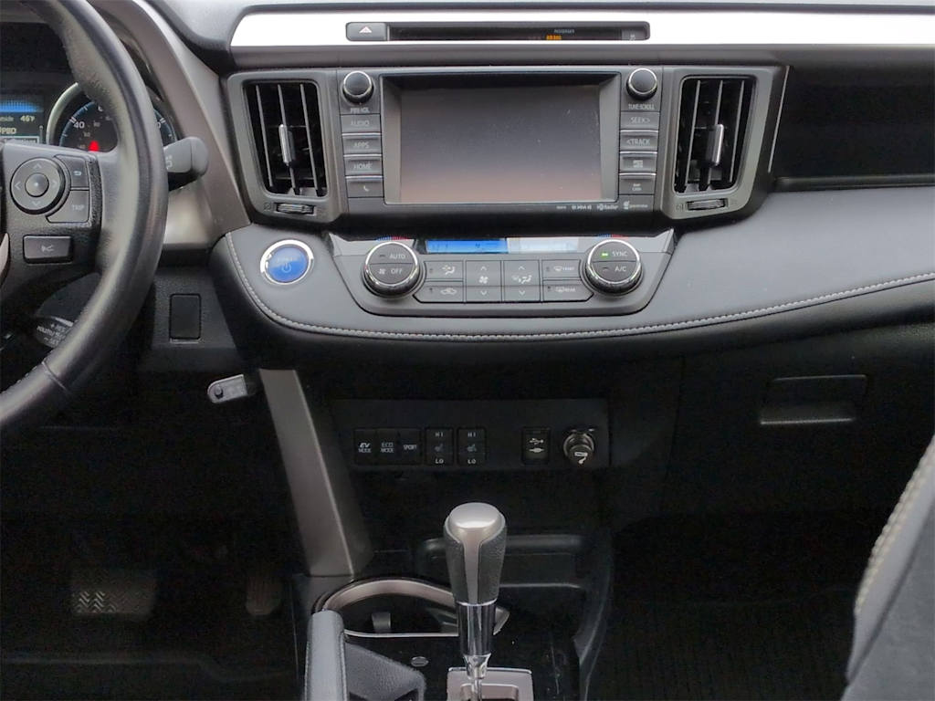 Thumbnail: 2016 Toyota RAV4 - 14