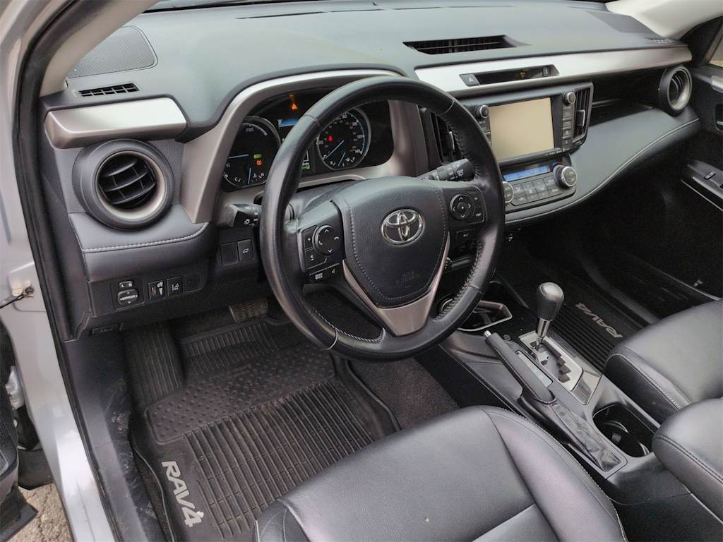 Thumbnail: 2016 Toyota RAV4 - 2