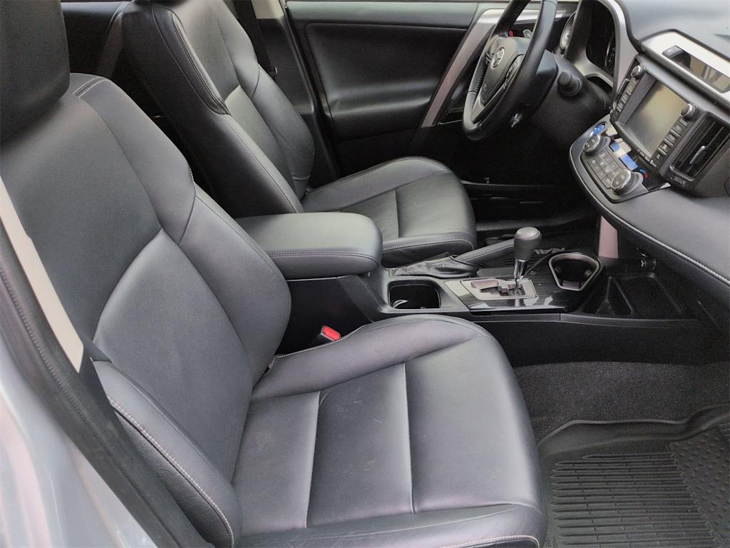 Thumbnail: 2016 Toyota RAV4 - 11