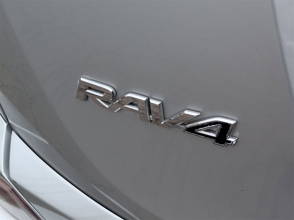Thumbnail: 2016 Toyota RAV4 - 26