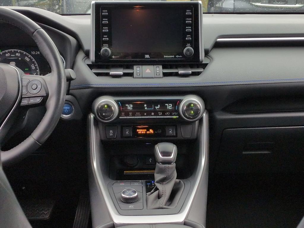 Thumbnail: 2021 Toyota RAV4 - 15