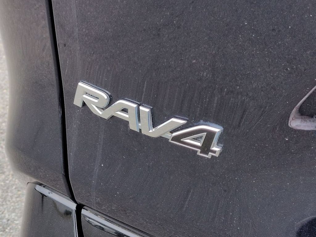 Thumbnail: 2021 Toyota RAV4 - 27