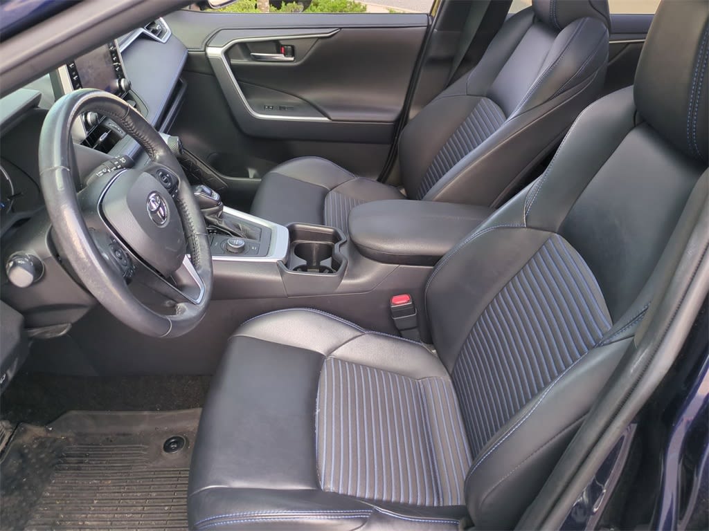 Thumbnail: 2019 Toyota RAV4 - 10