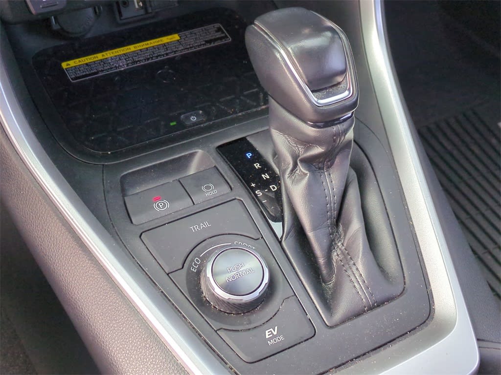 Thumbnail: 2019 Toyota RAV4 - 16