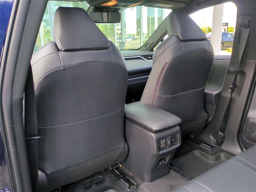 Thumbnail: 2019 Toyota RAV4 - 12