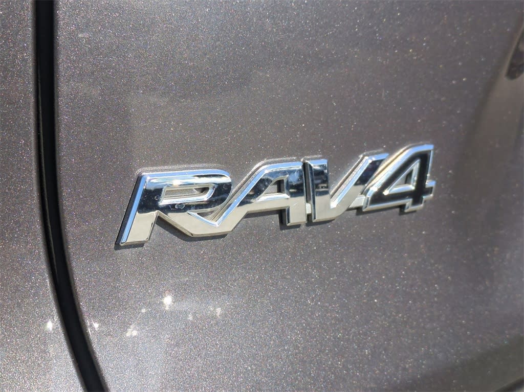 2020 Toyota RAV4 XSE 26