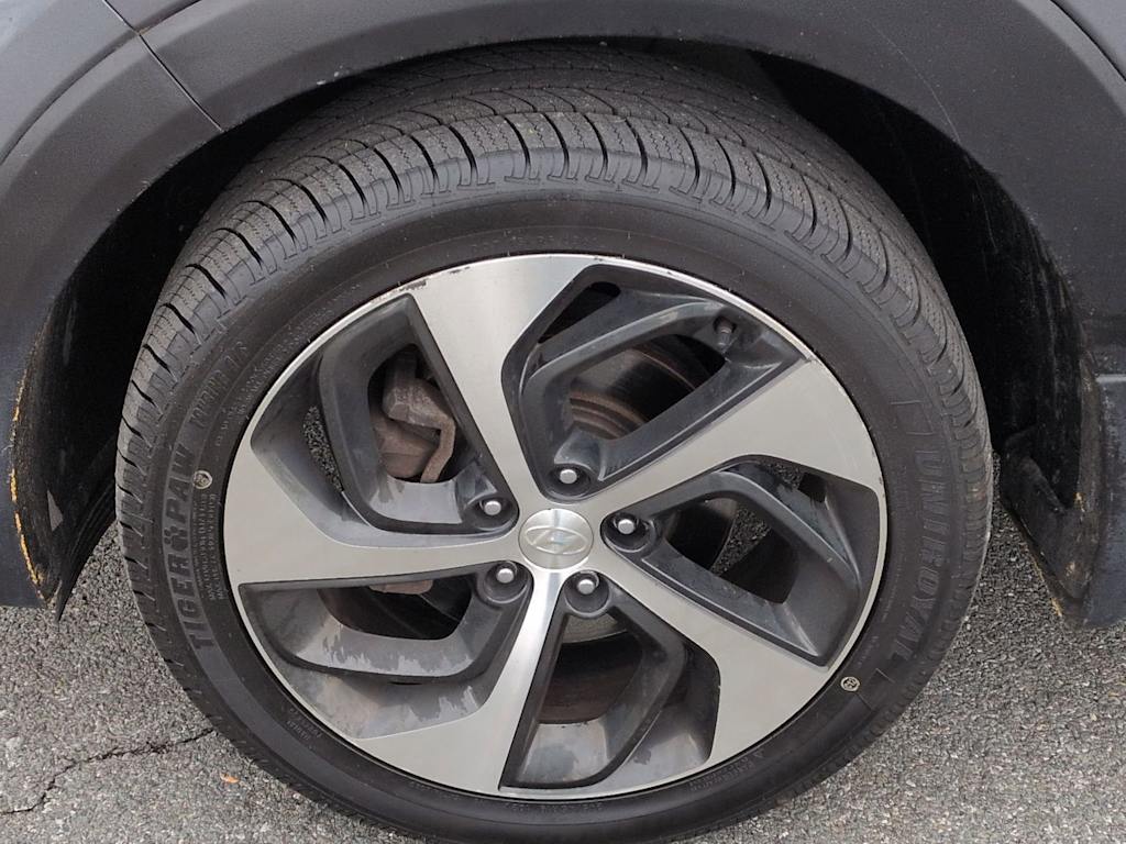 Thumbnail: 2016 Hyundai Tucson - 8