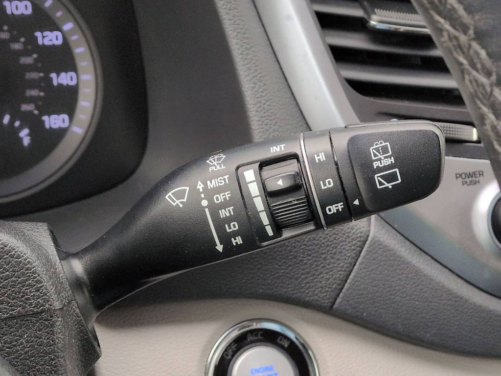 Thumbnail: 2016 Hyundai Tucson - 16