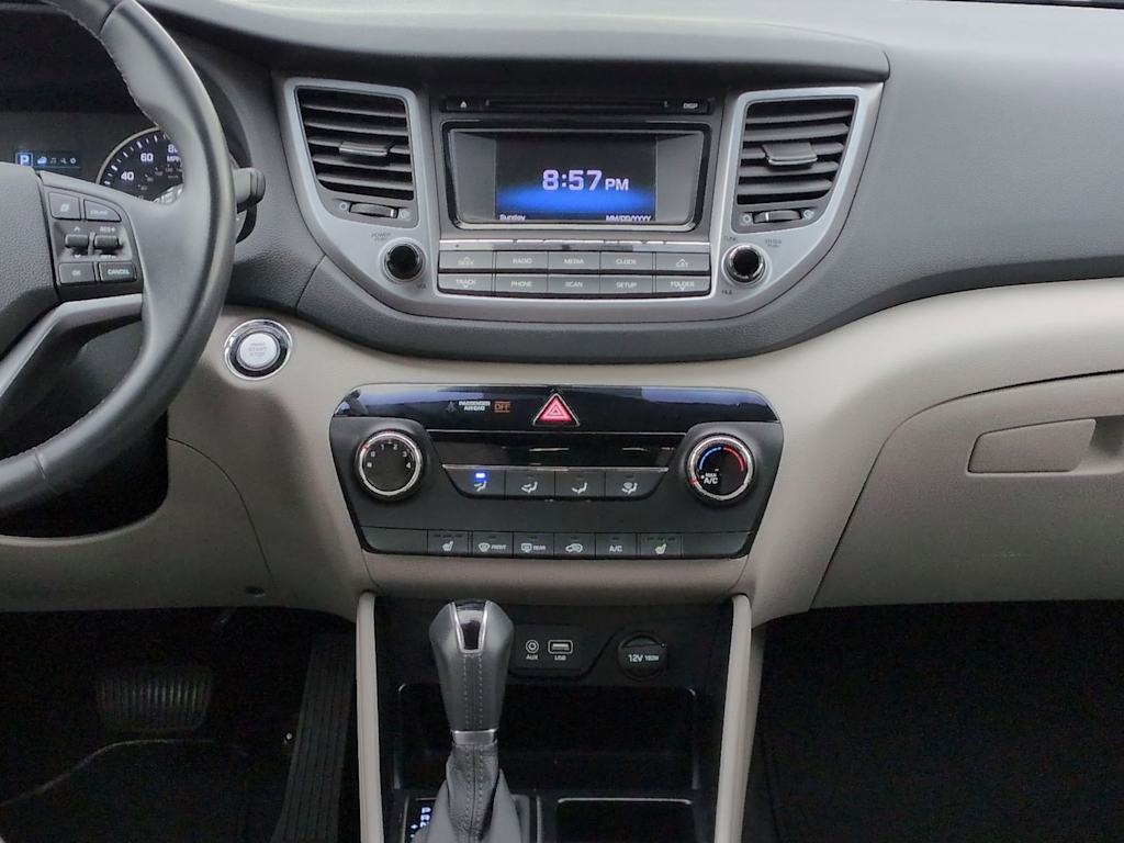 Thumbnail: 2016 Hyundai Tucson - 15