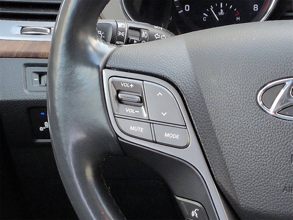 Thumbnail: 2019 Hyundai Santa Fe - 32